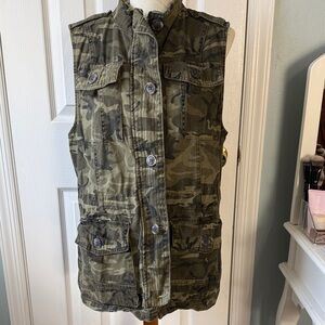 Ashley By 26 International Camouflage Vest